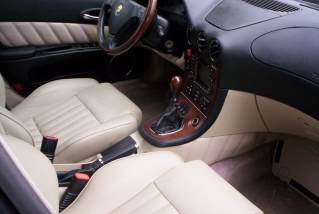 Alfa Romeo 166 leather interior.jpg