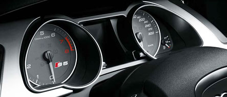 Audi S5 2007 dashboard.jpg