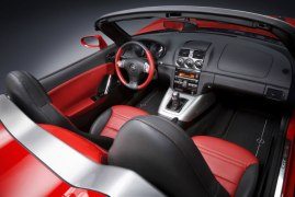 Opel GT 2007 interior.jpg