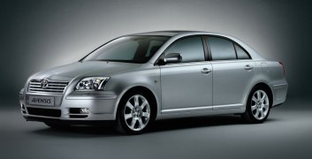 Toyota Avensis 2004.jpg