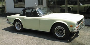 Triumph TR6.jpg